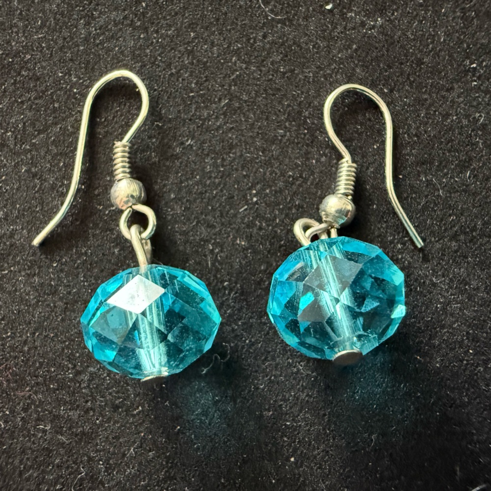 Women’s Turquoise plastic bead earrings